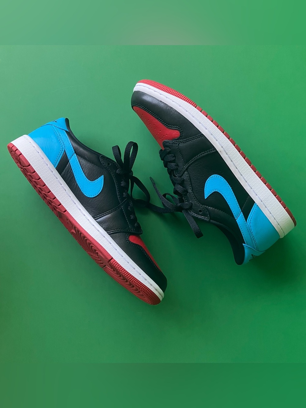 Air Jordan 1 Retro Low OG NC to CHI Womens 10 Black Blue Gym Red CZ0775 046